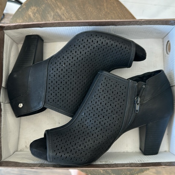 Giani Bernini Memory Foam Booties Size 10 - Picture 4 of 6